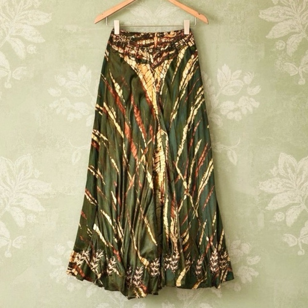 Soft Surroundings 100% Silk Beaded Flower Skirt
